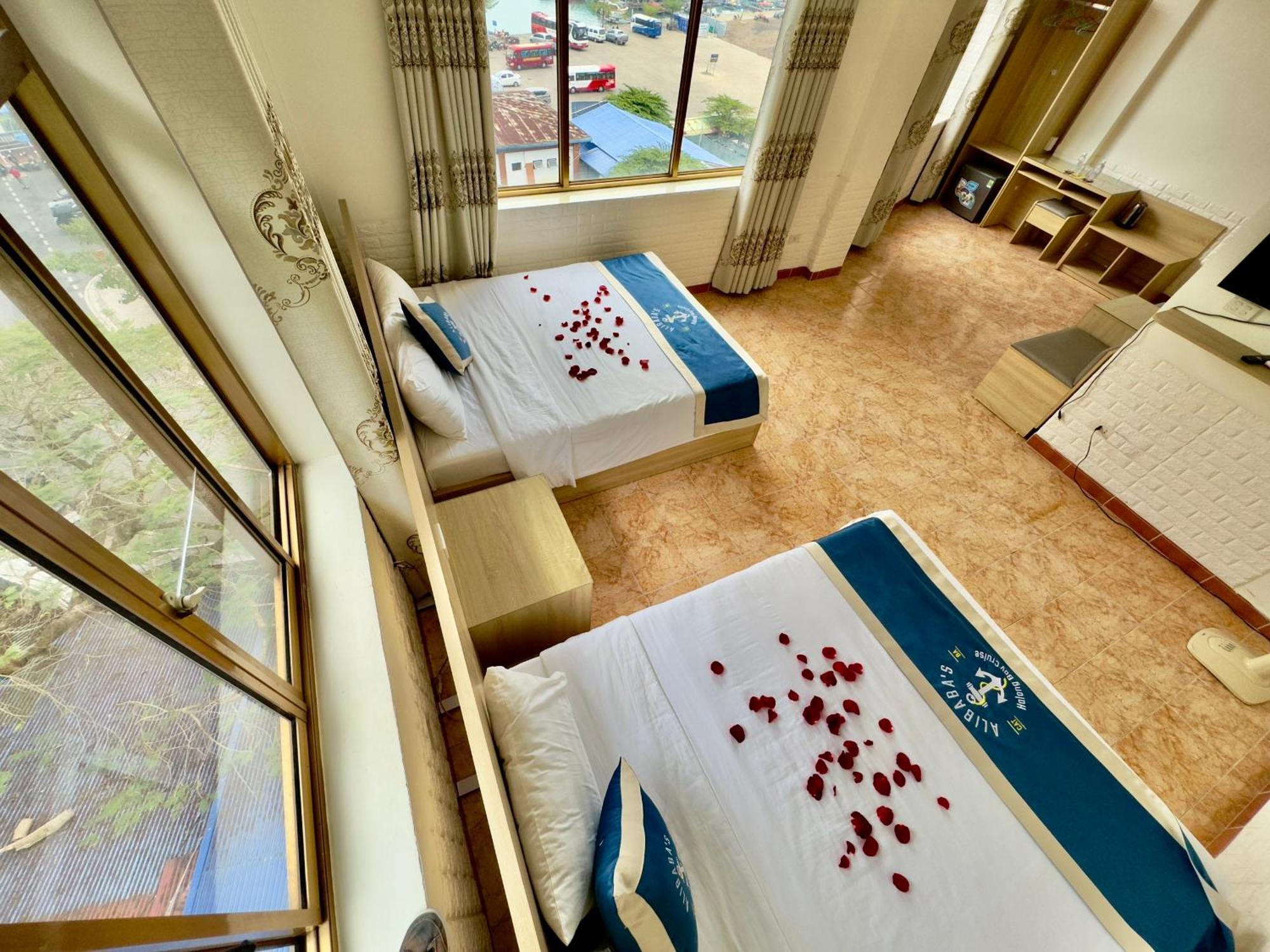 Cat Ba Plaza Hotel Dong Khe Sau Buitenkant foto
