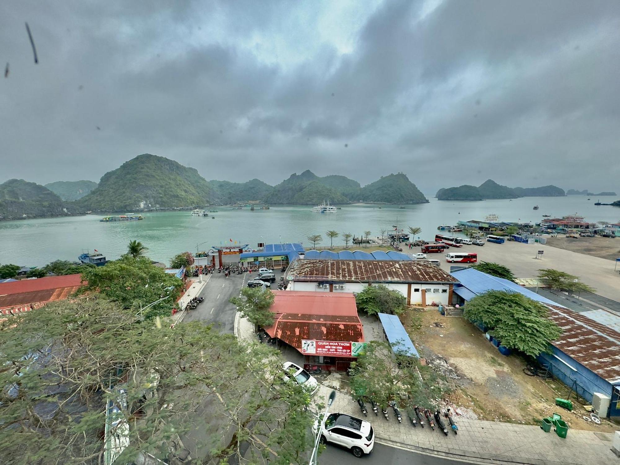 Cat Ba Plaza Hotel Dong Khe Sau Buitenkant foto