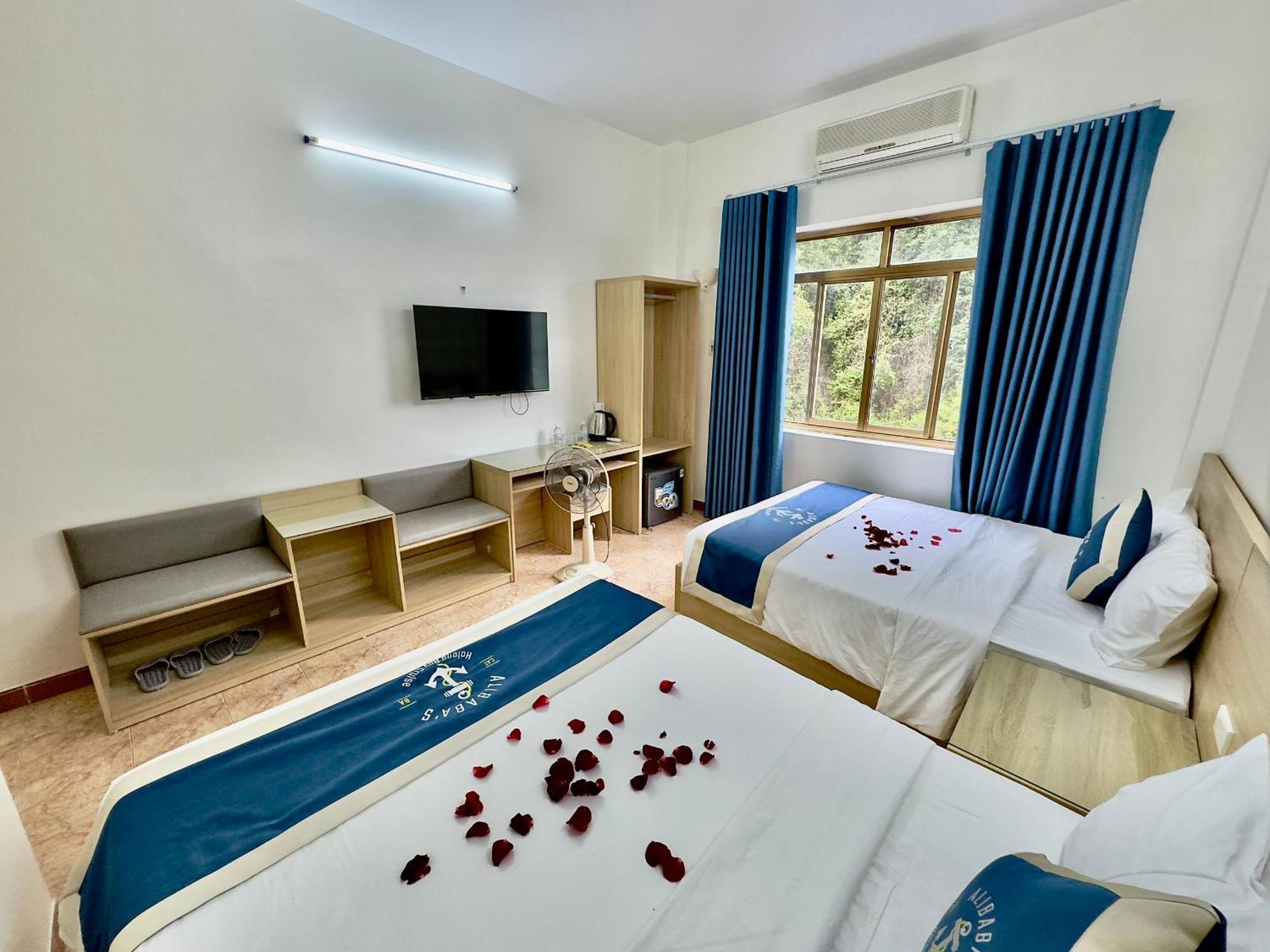 Cat Ba Plaza Hotel Dong Khe Sau Buitenkant foto