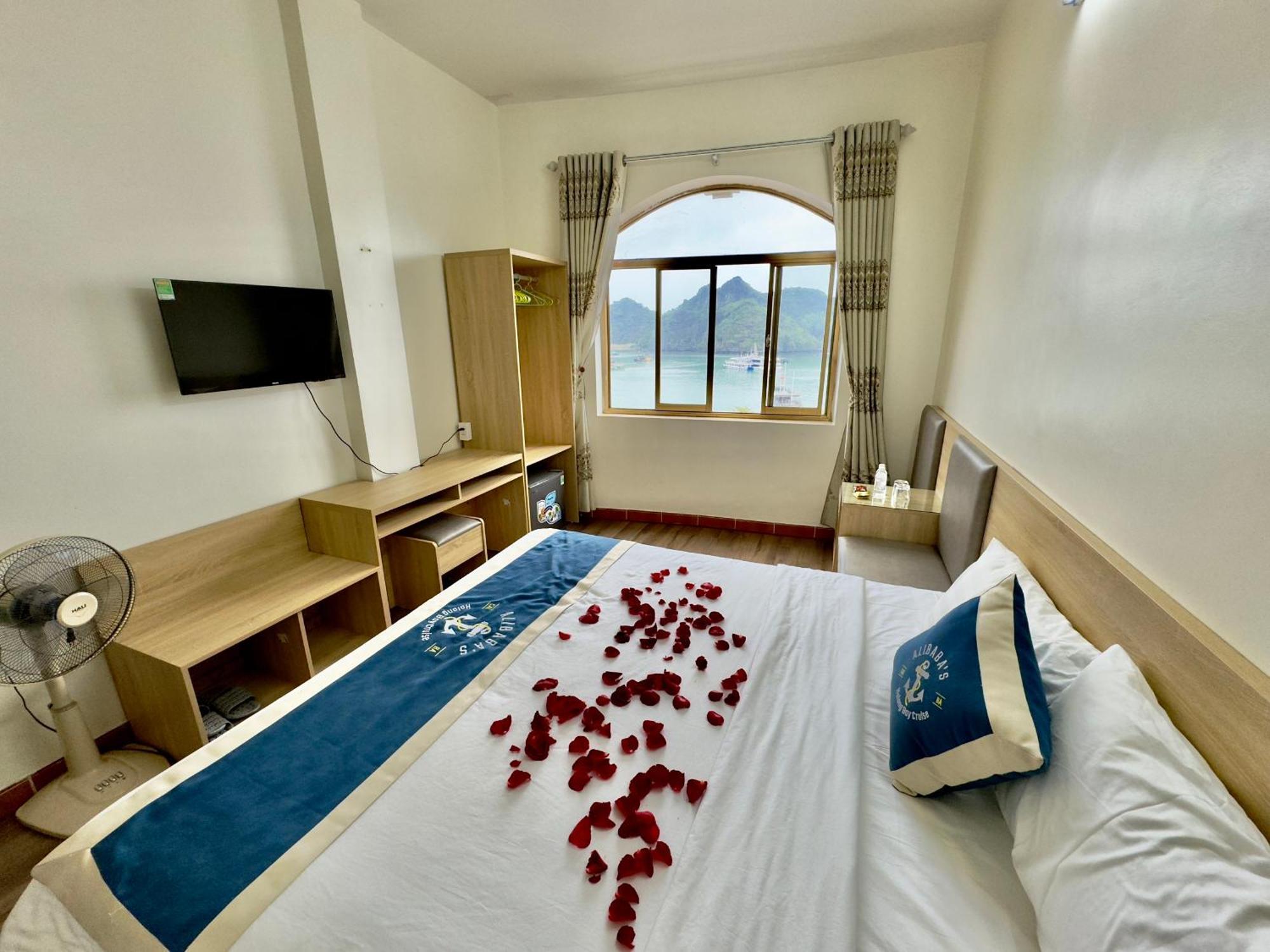 Cat Ba Plaza Hotel Dong Khe Sau Buitenkant foto
