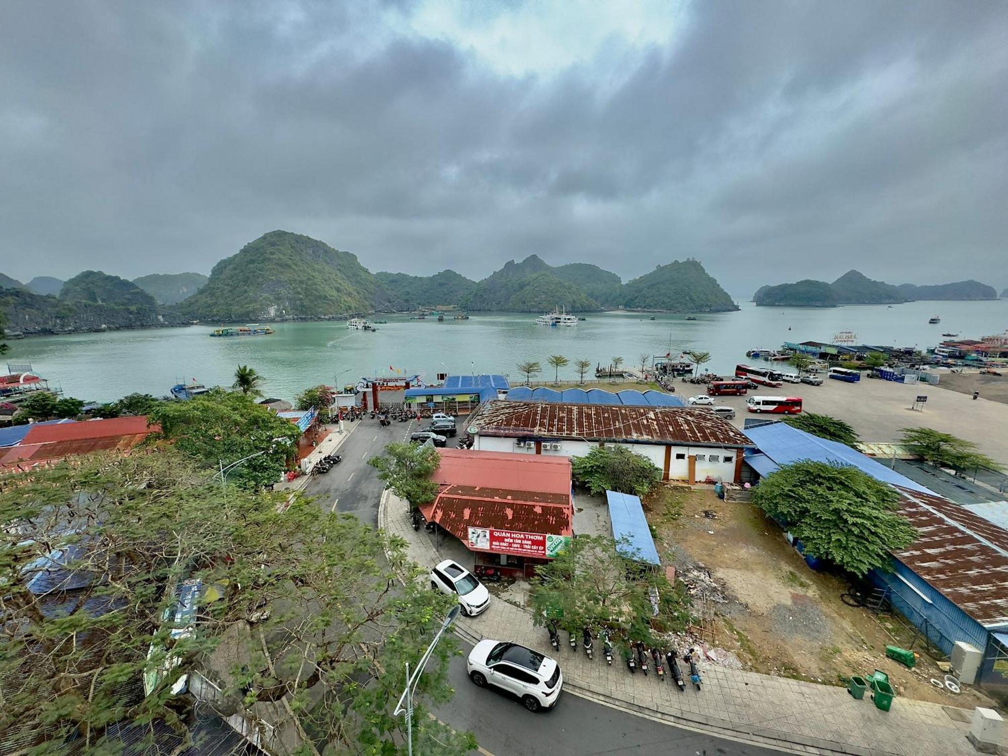 Cat Ba Plaza Hotel Dong Khe Sau Buitenkant foto